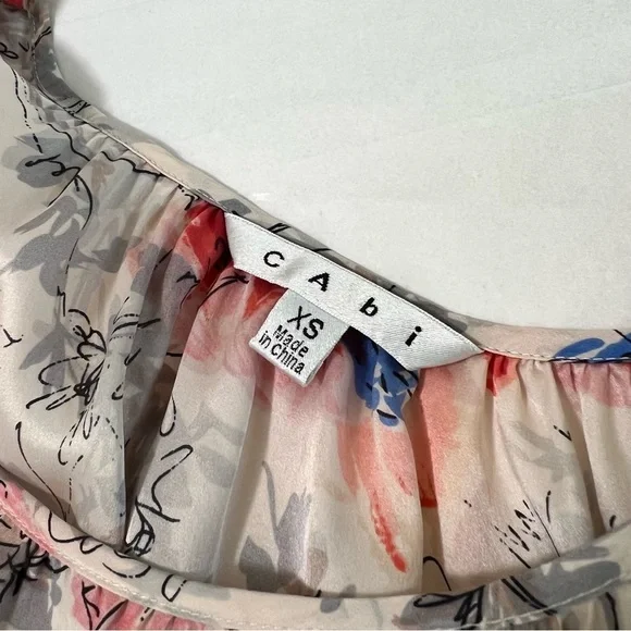 Cabi Blouse 100% Silk #399 Gray Red Poppy Floral Flower Fairy Top Oversized - Picture 5 of 12